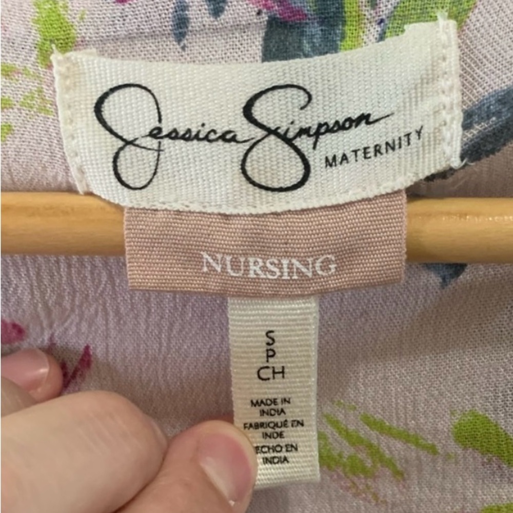 Jessica Simpson Maternity Floral Nursing Dress. Beautiful - Picture 6 of 6